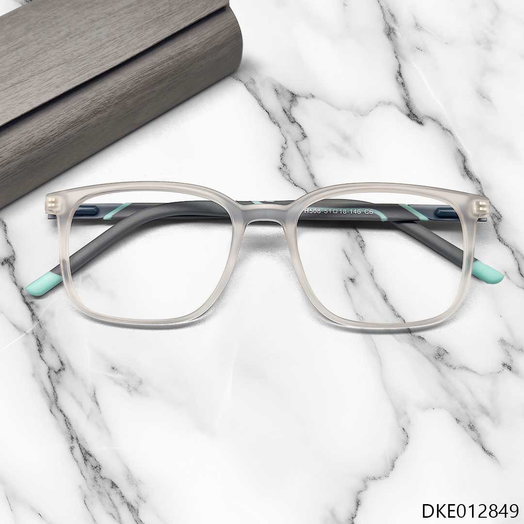 Premium Quality and Comfortable Eyeglass