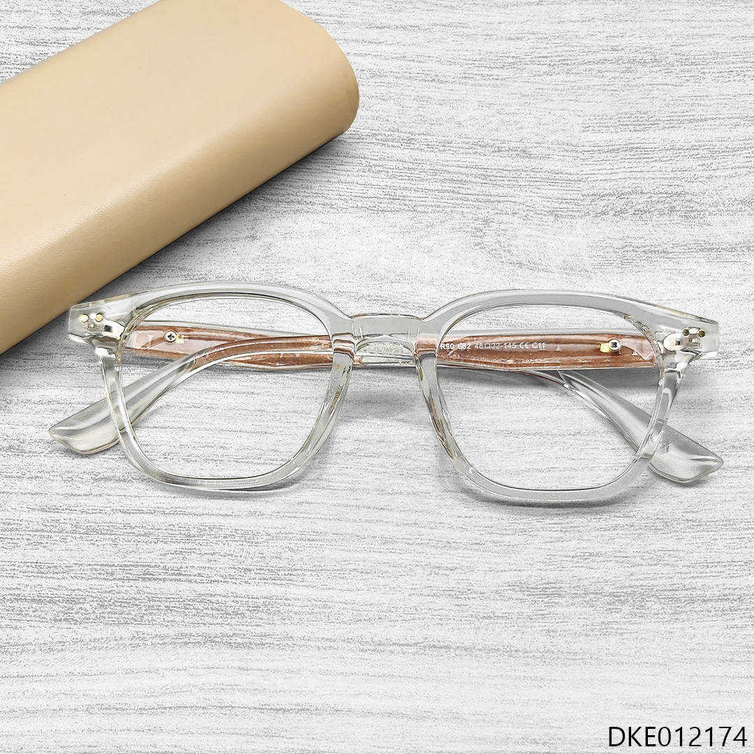 Transparent and Premium Quality Eyeglass