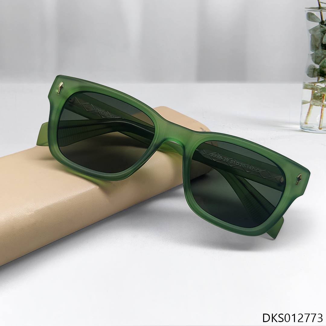 Green Transparent Color Fashionable Sunglass