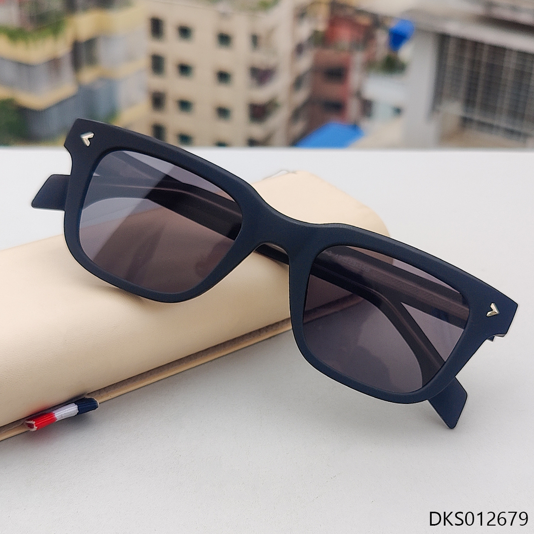 New Arrival Black Color Stylish Sunglass