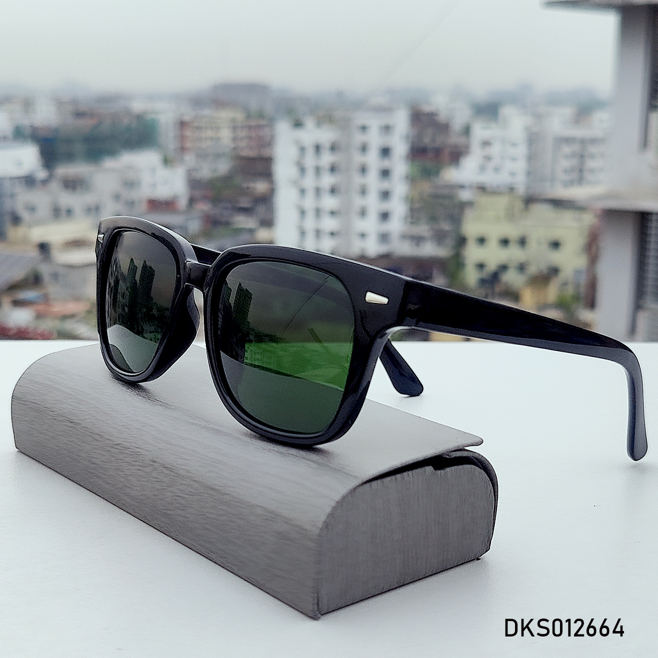 Glossy Black Color Glass Lens Sunglass
