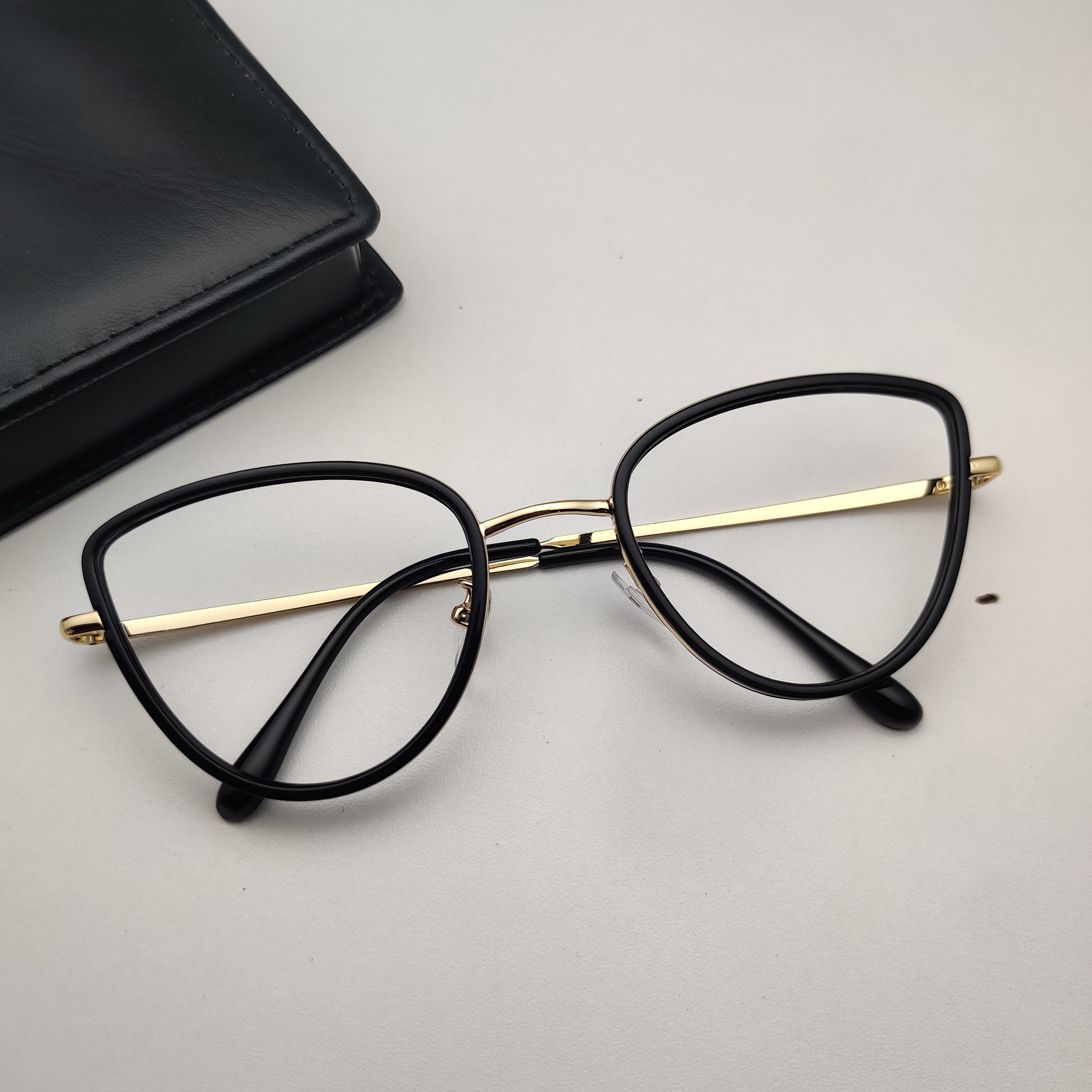 New Classy Cat Eye Shape Eyeglasses