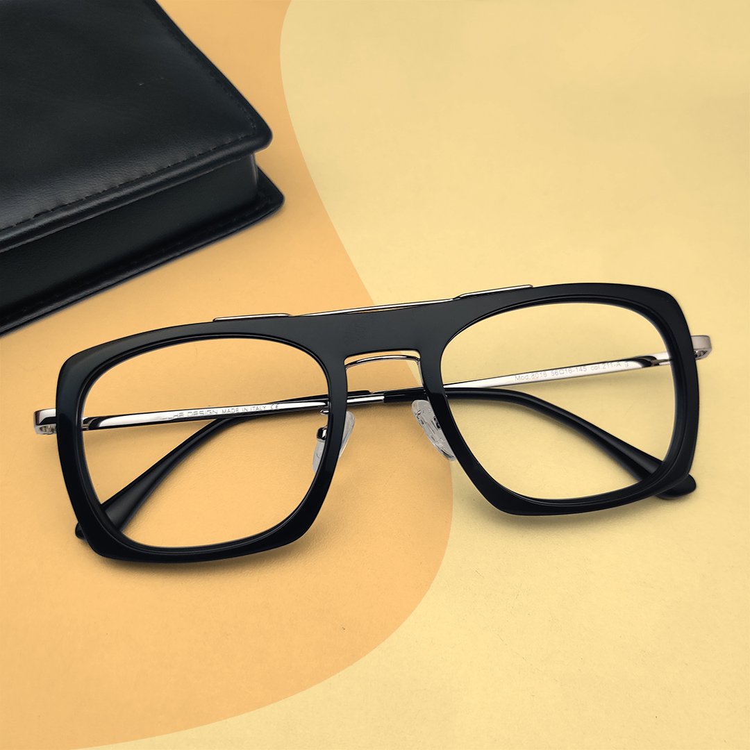 New Black Color Fashionable Eyeglasses