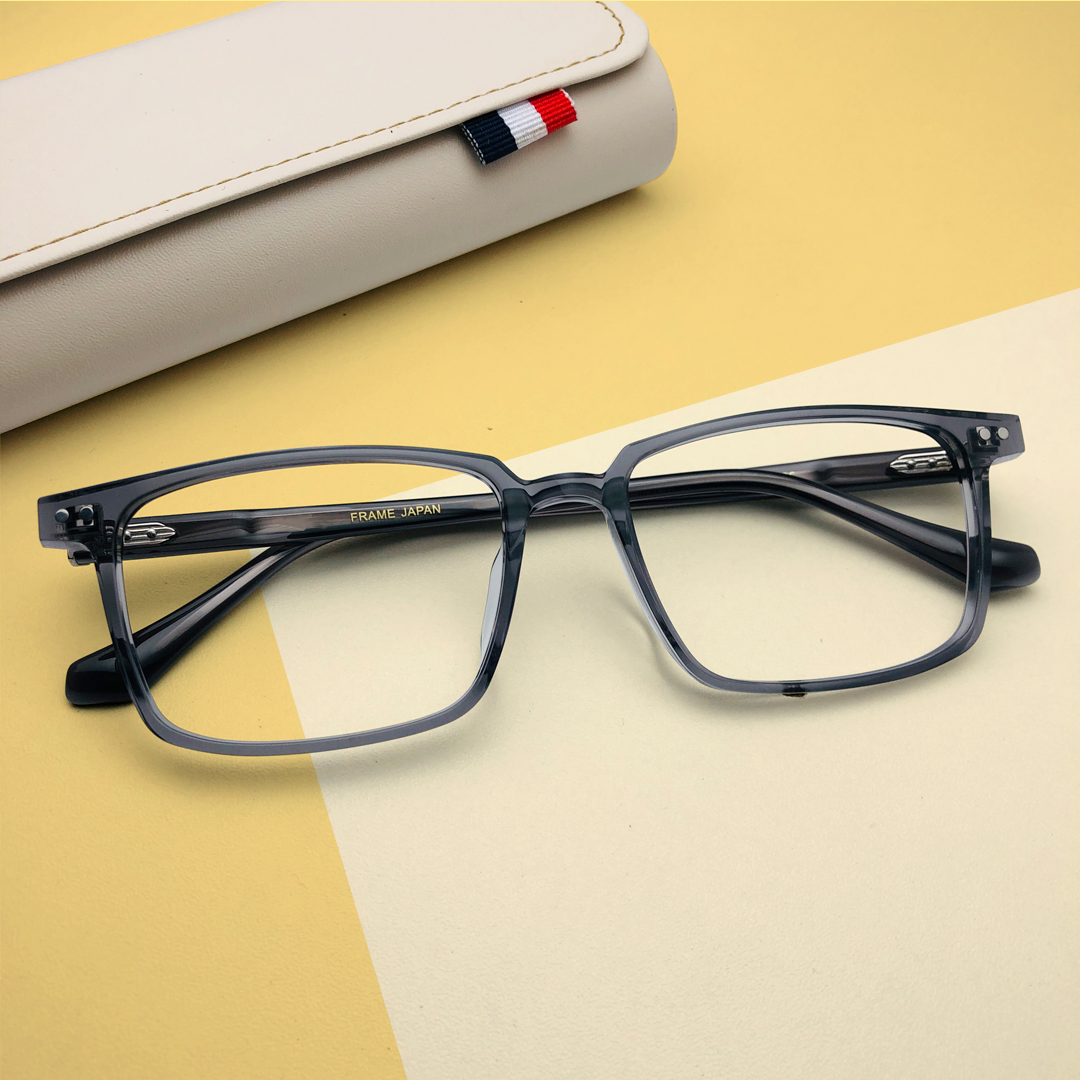Excellent Quality Titanium Built Eyeglasses