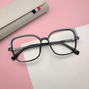 Stylish High Quality Eyeglass For Women