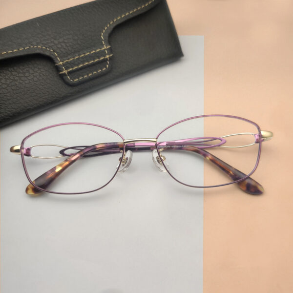 New Oval Shape Ladies Eyglasses