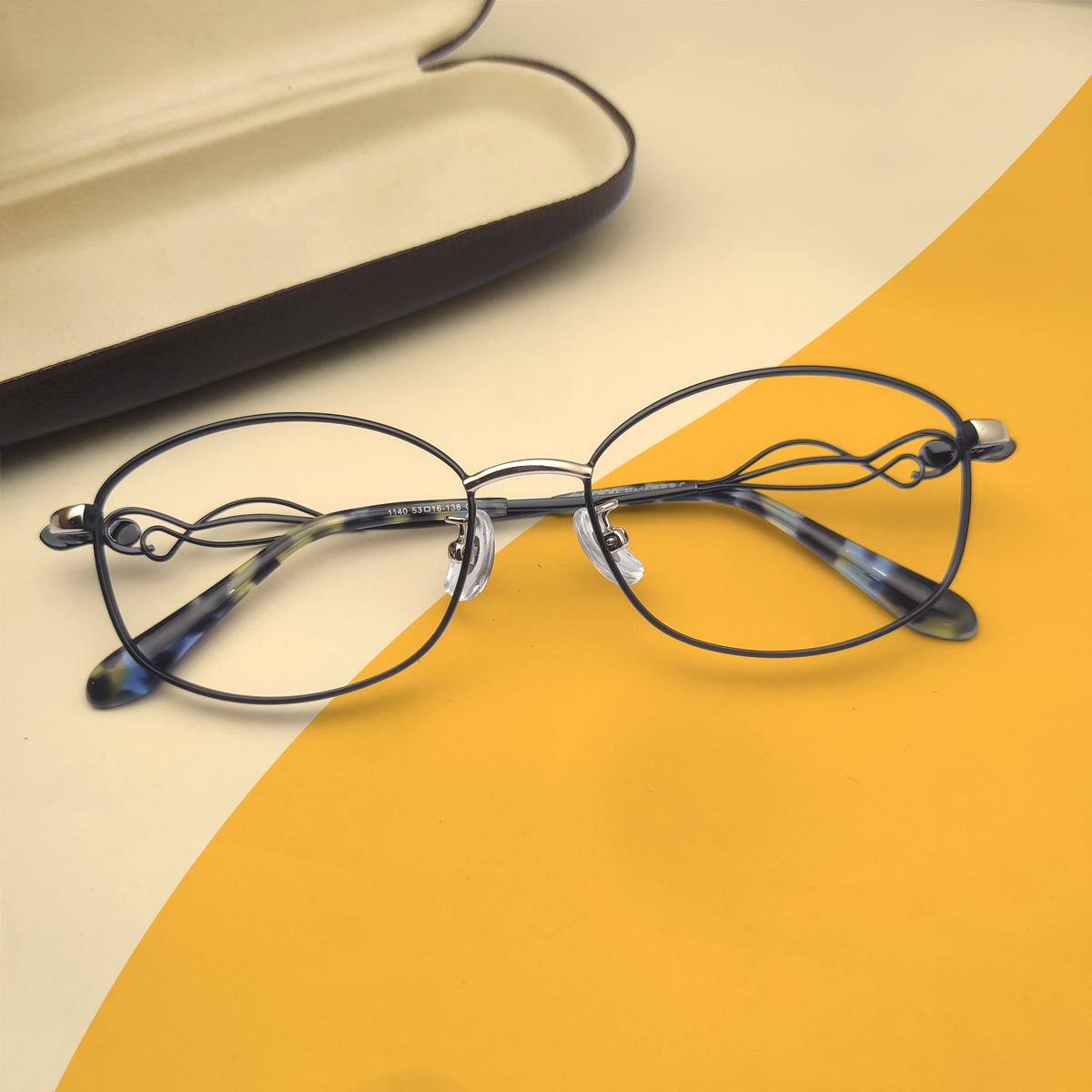 New Oval Shape Ladies Eyglasses