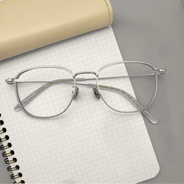 Stylish New Oval Shape Eyeglasses