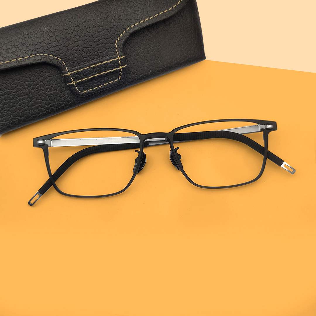 Luxurious Titanium Squre Eyeglass
