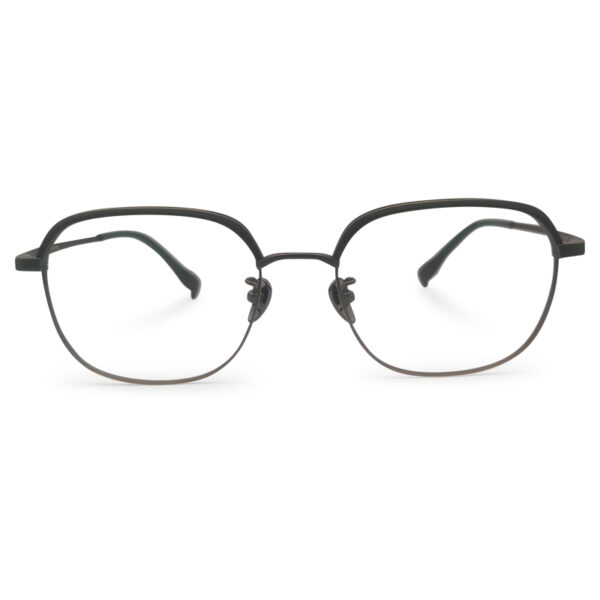 The Latest in Oval Frame Eyeglass
