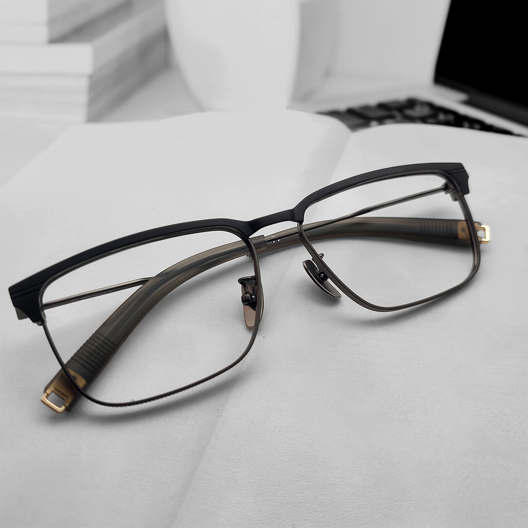 The Latest in Oval Frame Eyeglasses Fashion