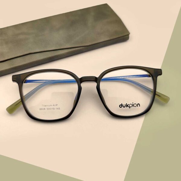 Round Shape Unique Design Eyeglasses
