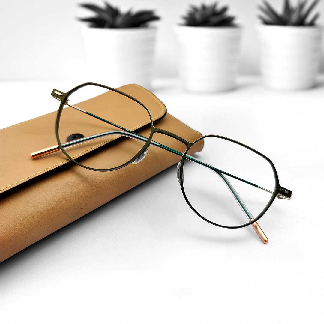 Light Weight Premium Quality Eyeglass