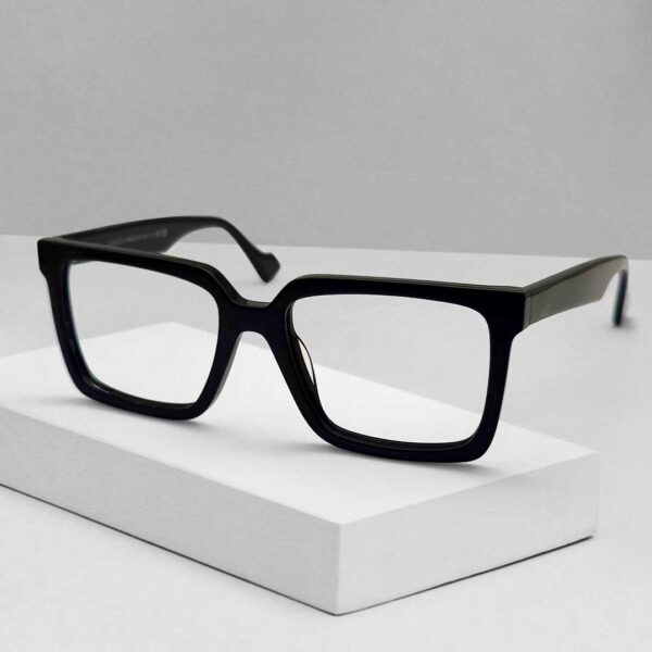 Square Shape Black Color Eyeglass