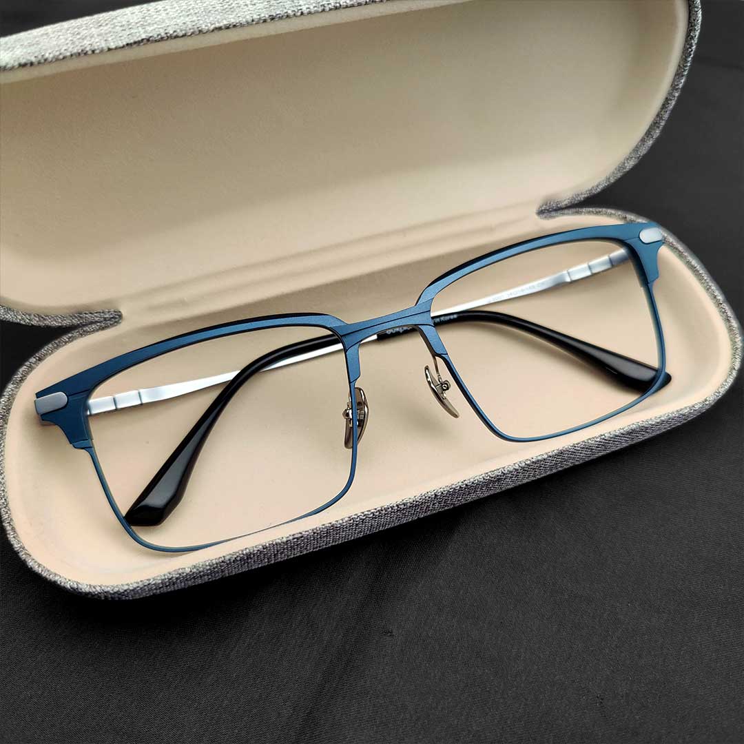 Premium Quality Titanium Built Eyeglasses