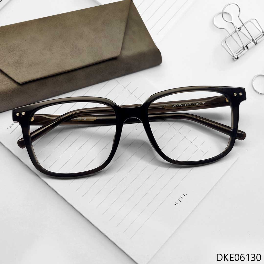 Fashionable Black Color Eyeglasses