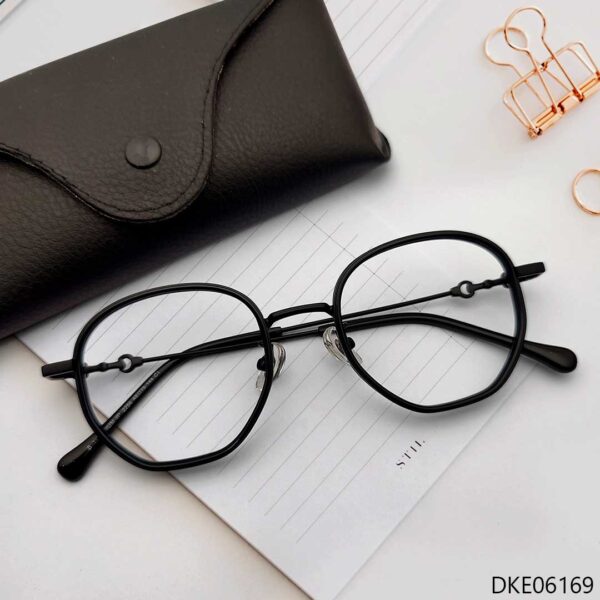 New Stylish Black Color Eyeglasses