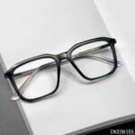 Black Color Square Shape Light Weight Eyeglasses