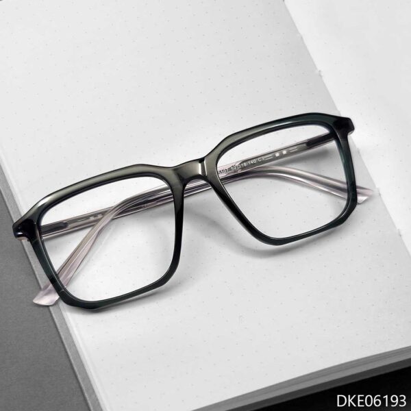 Black Color Square Shape Light Weight Eyeglasses