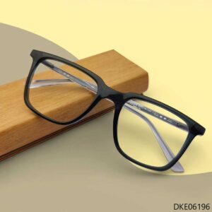 Light Weight Fashionable Black Color Eyeglasses