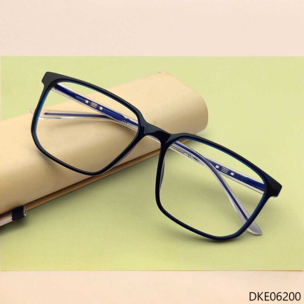 Black Color Stylish Light Weight Eyeglasses