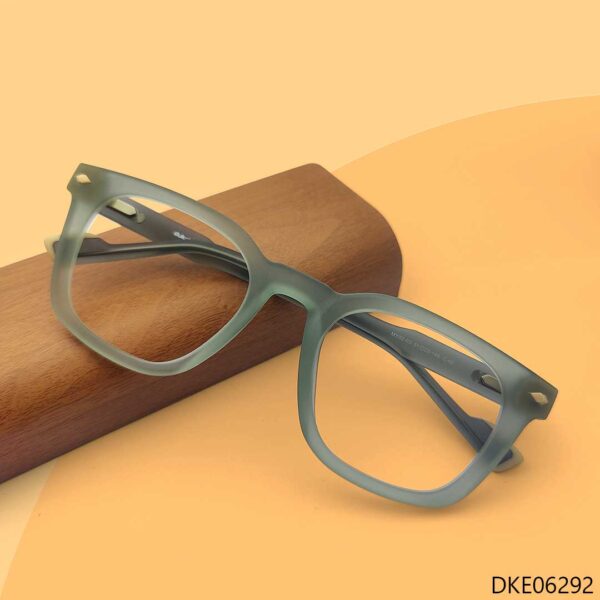 Premium Quality Transparent Color Eyeglass