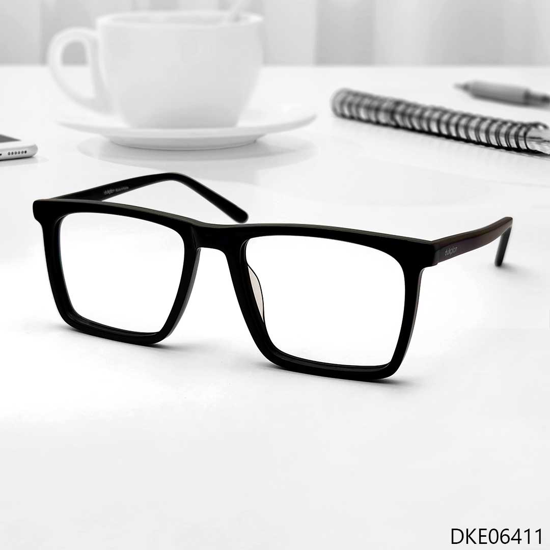 Light Weight Black Color Eyeglass