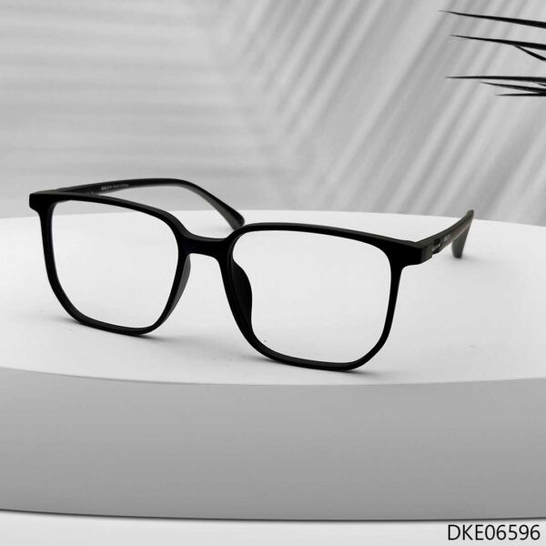 Light Weight Black Color Eyeglass