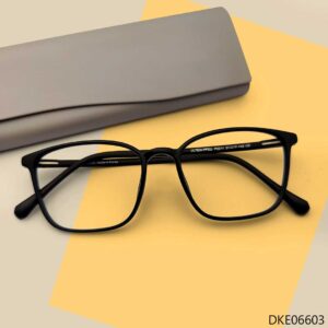 Black Color Light Weight Eyeglass