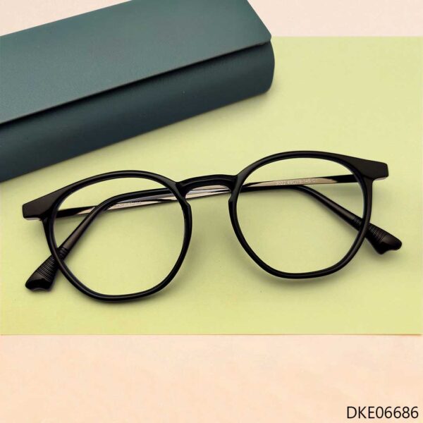Round Shape Eyeglasses