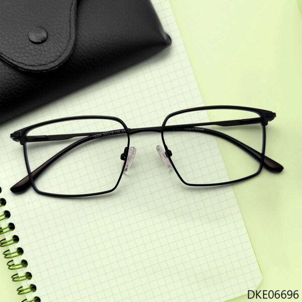 Premium Quality Light Eyeglass