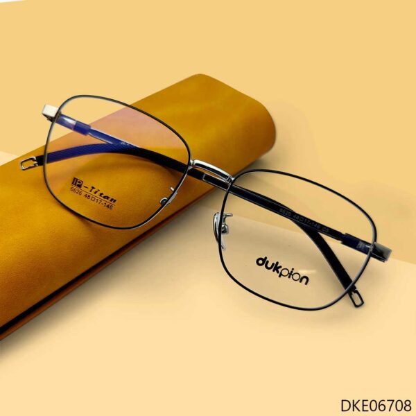 Semi-Round Shape Metal Eyeglass