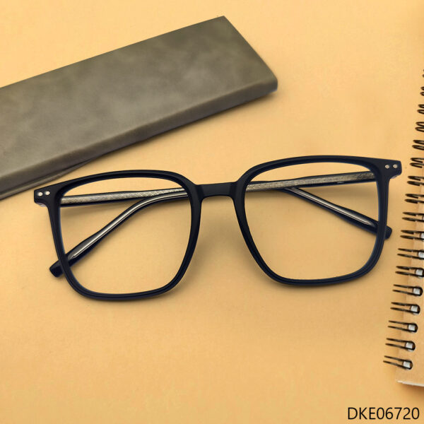 Black Color Sqaure Shape Eyeglasses