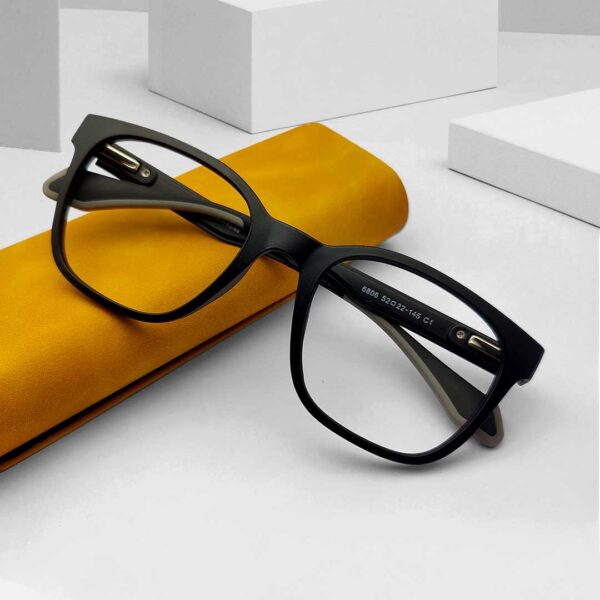 Black Color Premium Eyeglasses