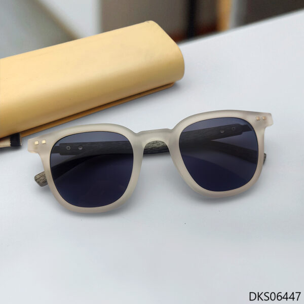 Wooden Transparent Color Fashionable Sunglasses
