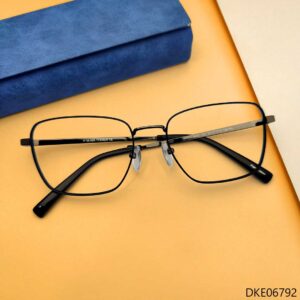 Black Color Stylish Eyeglasses