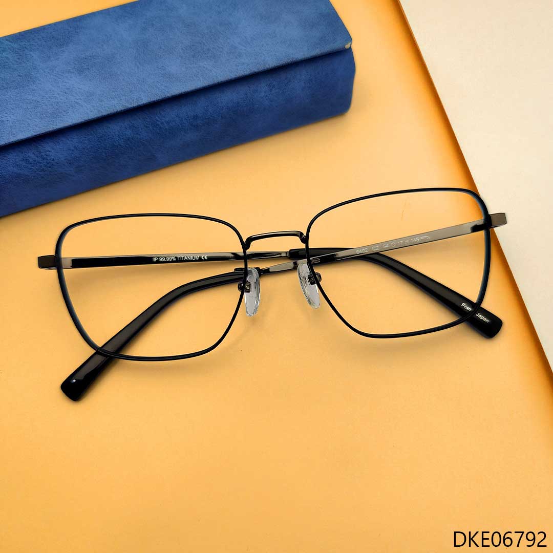 Black Color Stylish Eyeglasses