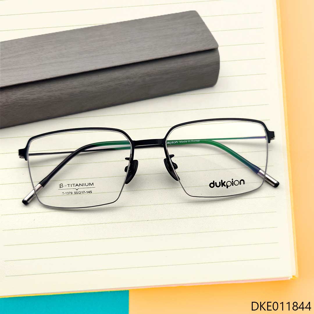 Light Weight Fashionable Eyeglasses