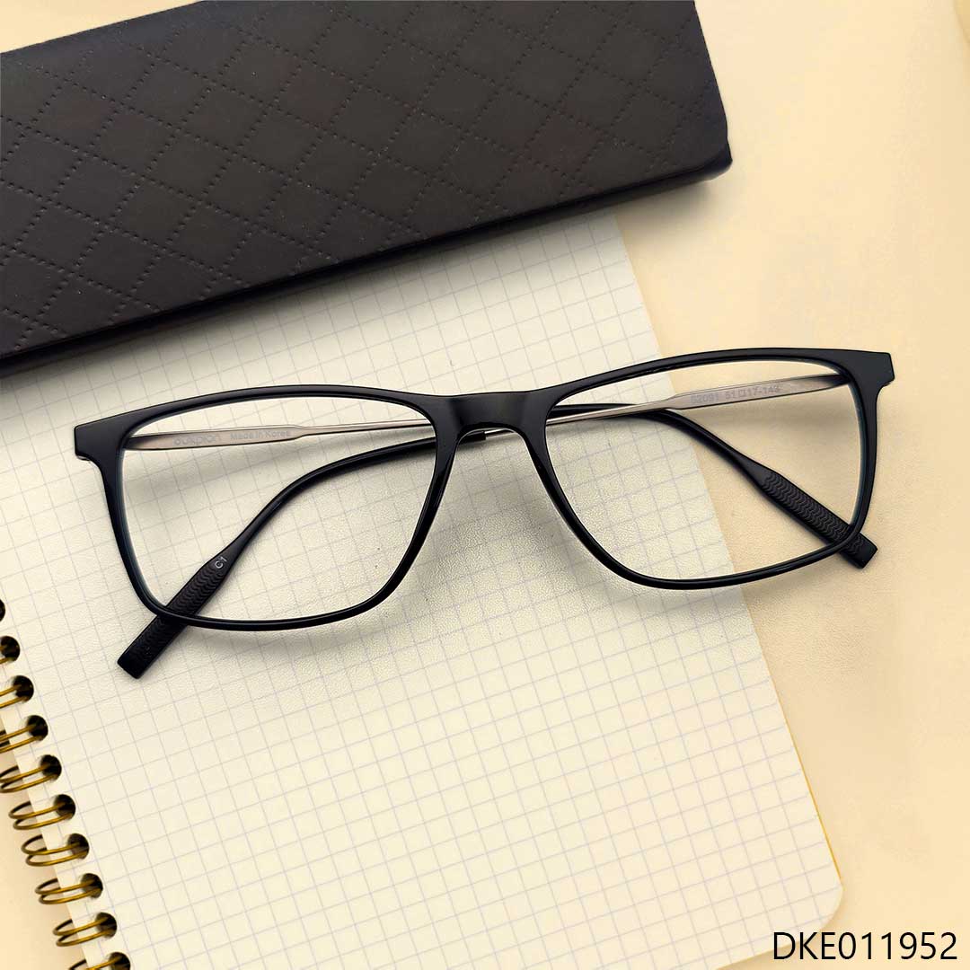 Light Weight Black color Classy Eyeglasses