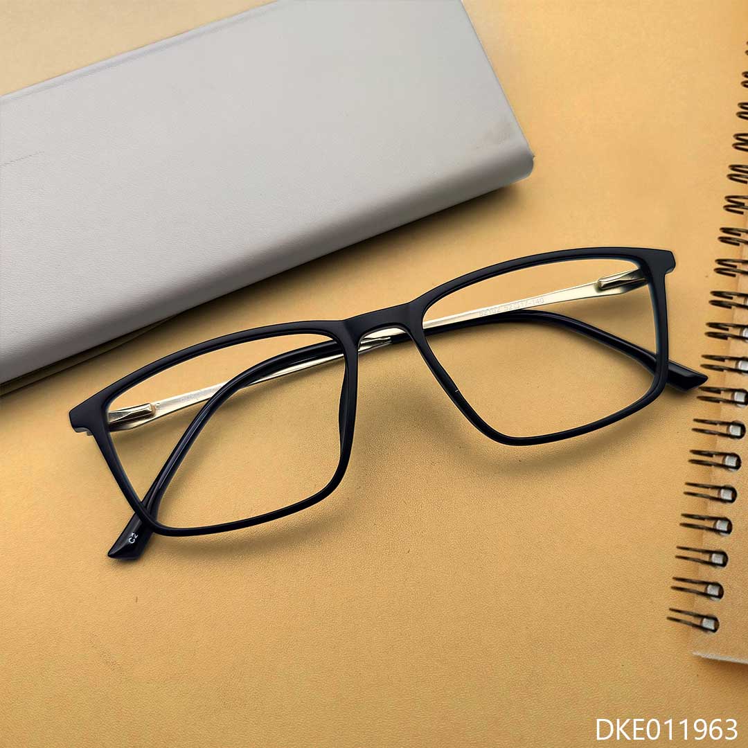 New Stylish Black color Eyeglasses Frame