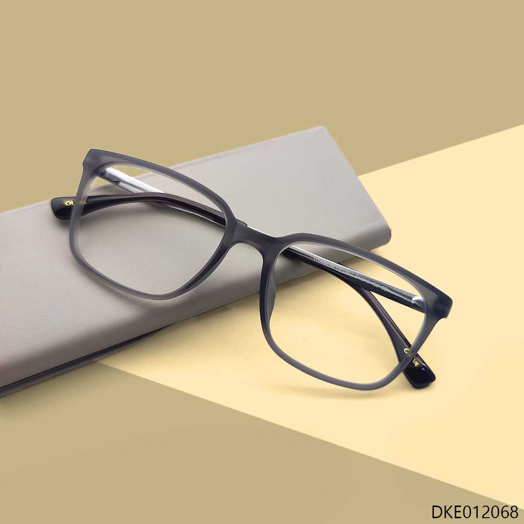 Pure Titanium Built Eyeglasses