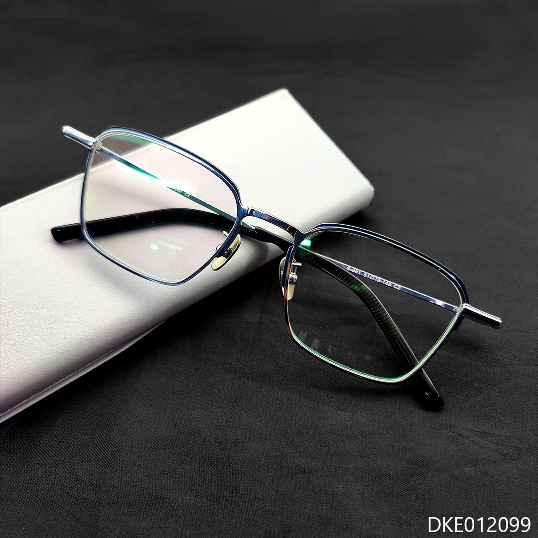 New Trendy Fashionable Eyeglasses