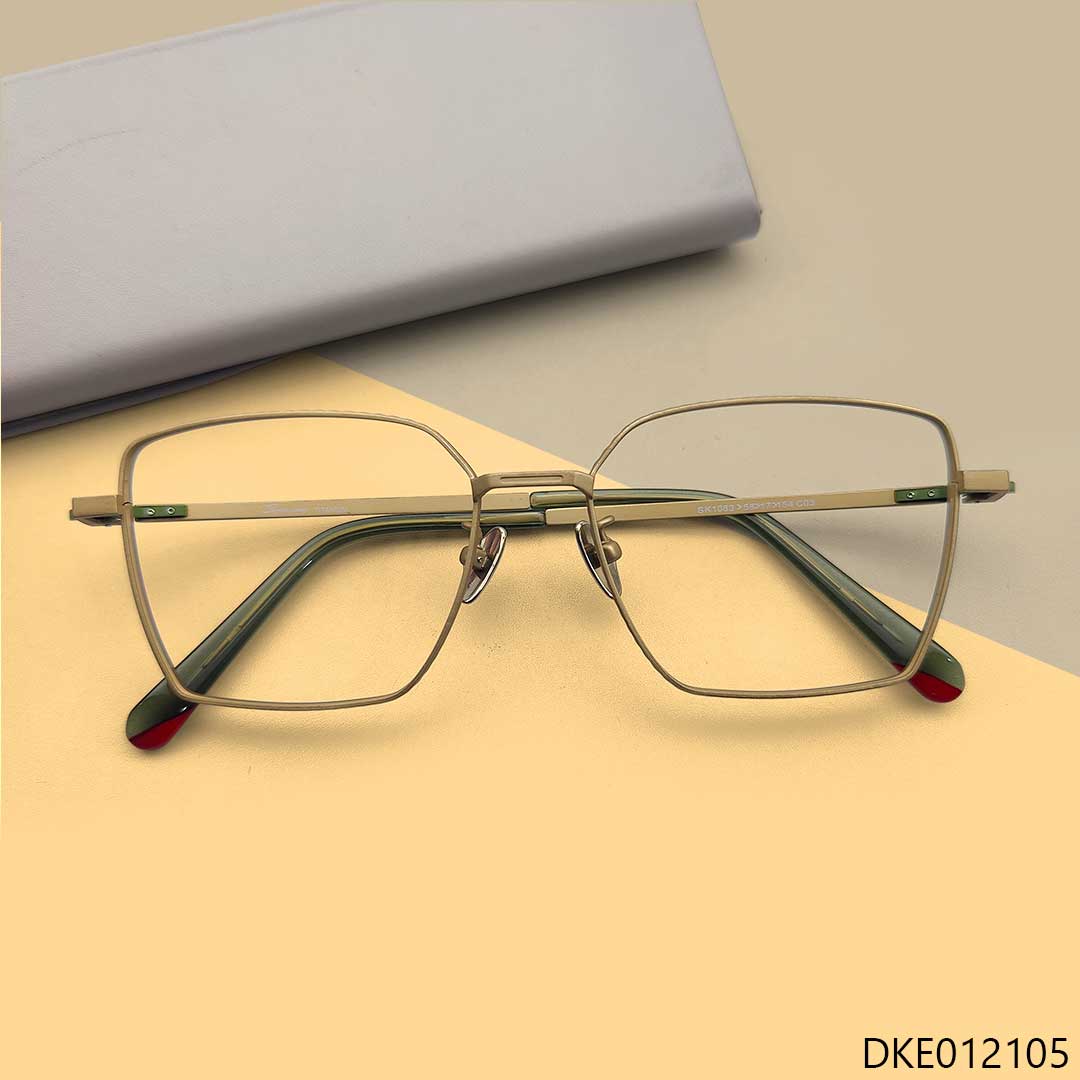 Gorgeous Design Titanium Built Eyeglass