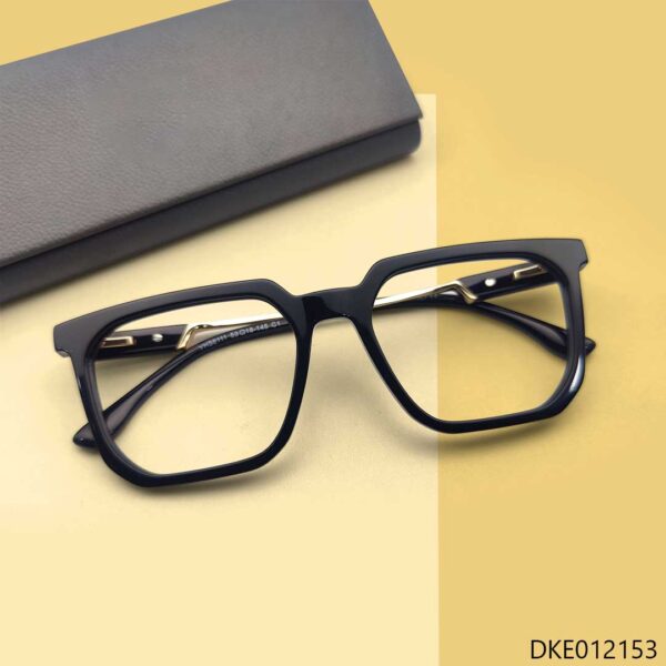 Premium Quality Fashionable Eyeglass
