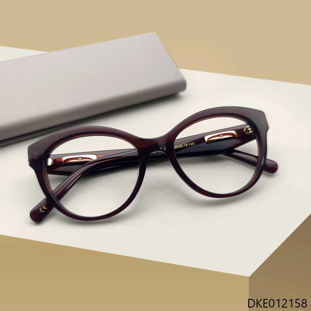 Over Size Woman Eyeglass