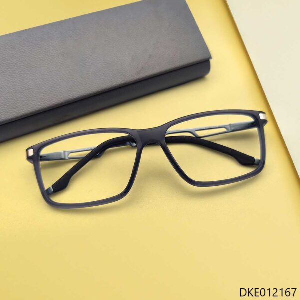 Trendy & Stylish New Arrived Eyeglass
