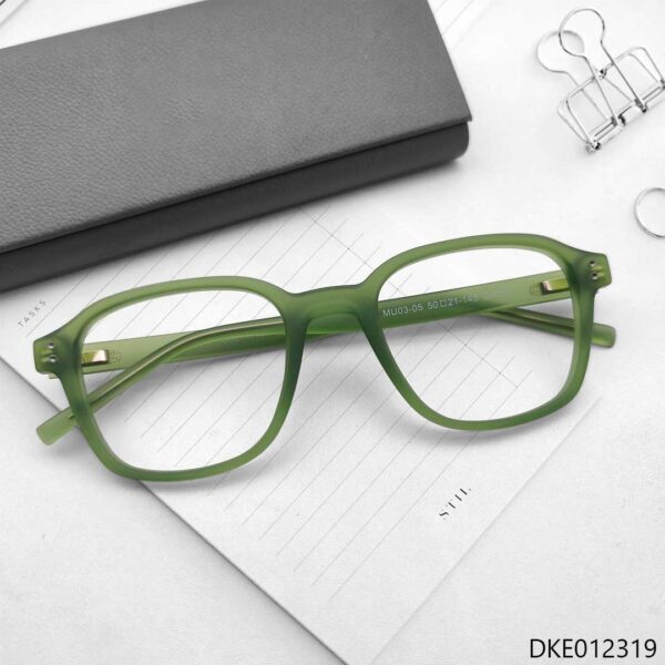 Premium Quality Eyeglass