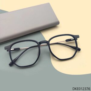 Light Weight Black Color Eyeglass