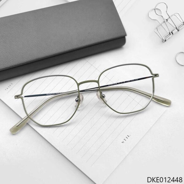Light Weight Metal Eyeglass