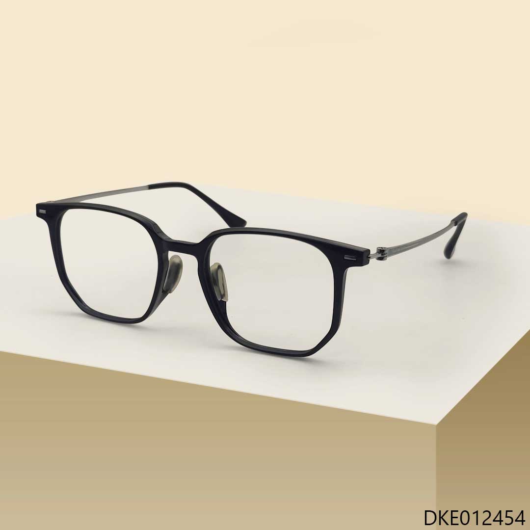 Light Weight Premium Eyeglass